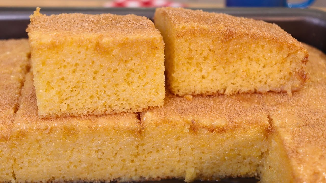 Bolo de Fubá Molhadinho com Coco Ralado