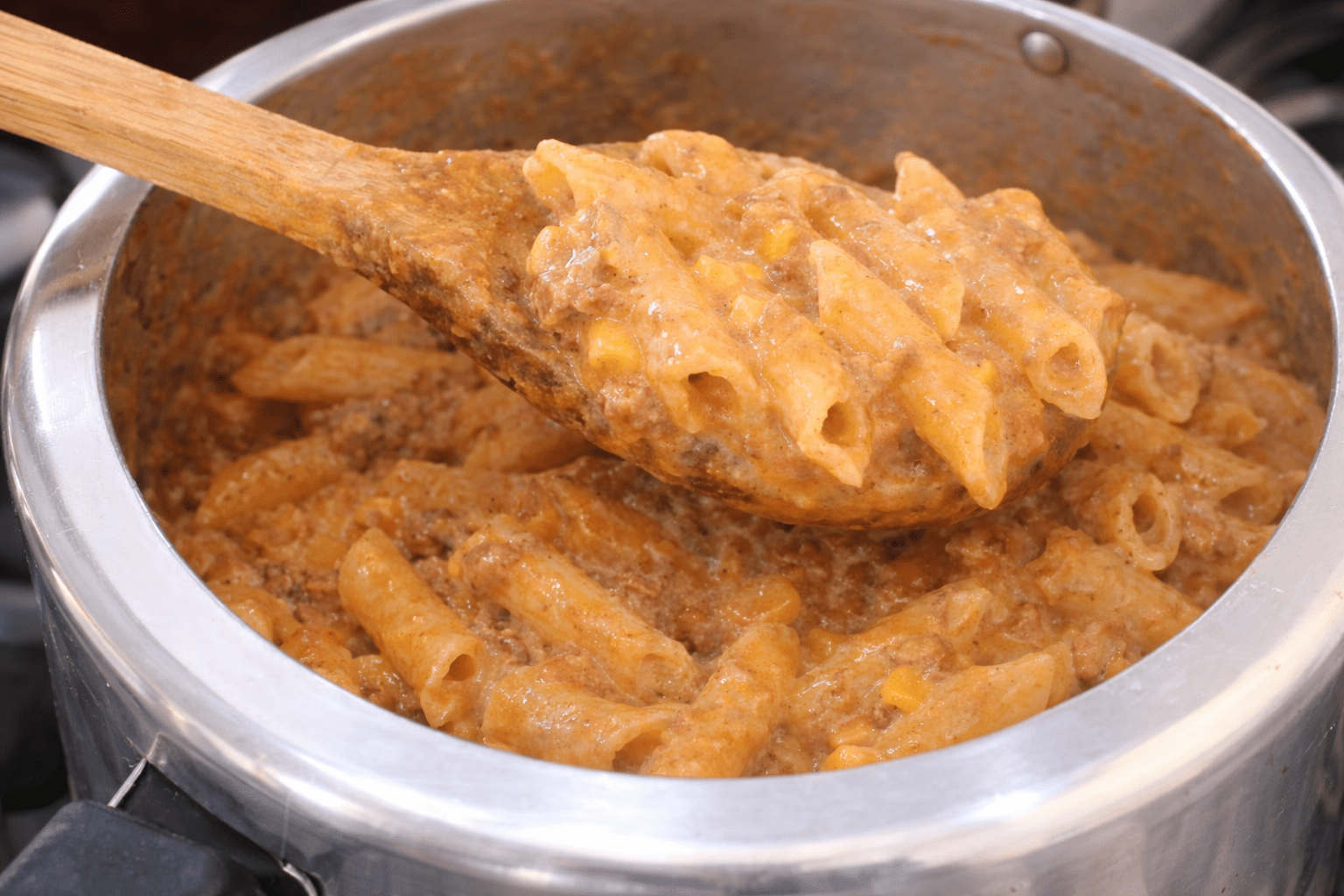 Macarrão de Panela de Pressão Cremoso