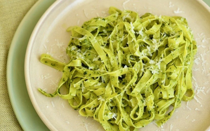 Talharim ao Pesto que Parece Restaurante Italiano