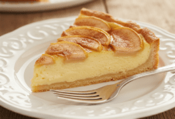 Torta de Maçã com Creme molhadinha derrete na boca!