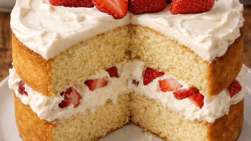 Bolo de Baunilha com Recheio de Ninho com Morango 5 (22)