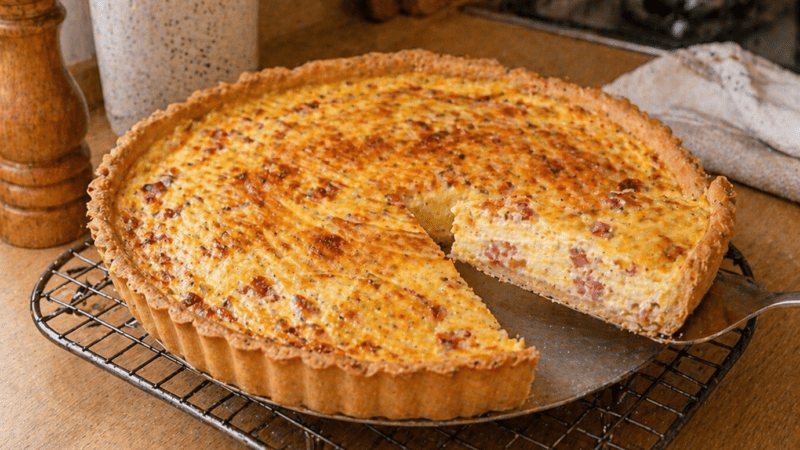 A Melhor Quiche Lorraine: Massa Quebradiça e Recheio Super Cremoso 5 (12)