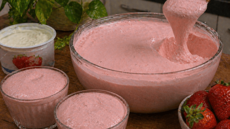 Mousse de Morango com Iogurte:Sobremesa Leve e Refrescante 0 (0)