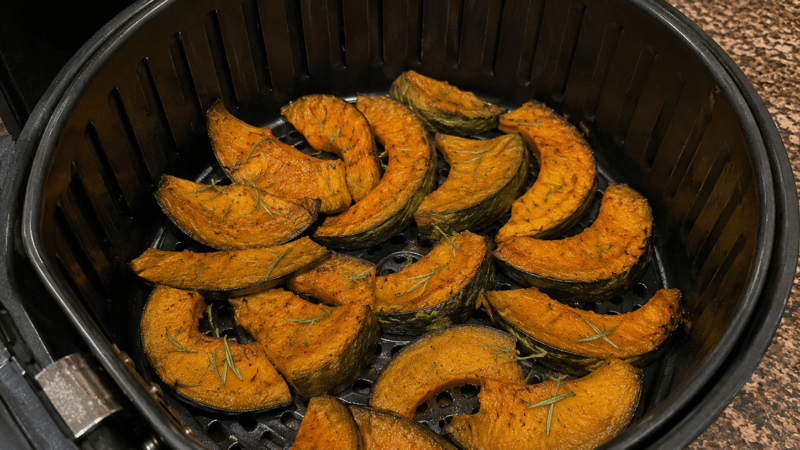 Abóbora Cabotiá na Air Fryer com Alecrim Fácil Crocante