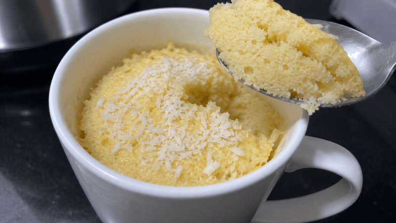 Bolo de Caneca de Coco Low Carb: Receita Rápida 2 Minutos 5 (12)