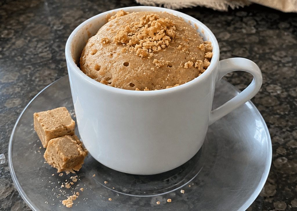Bolo de Paçoca de Caneca no Micro-ondas:Pronto 3 Minutos!