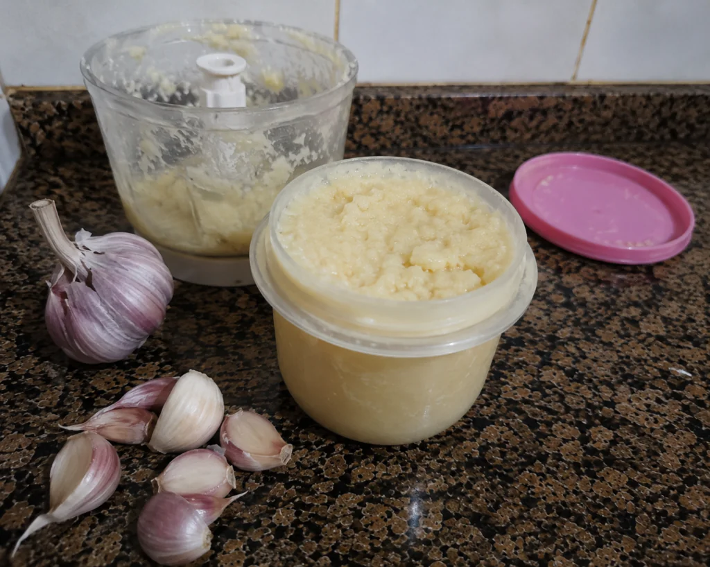 Como Fazer Pasta de Alho Caseira Cremosa e Fácil