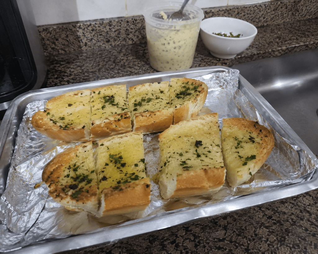 O Segredo do Pão de Alho de Churrascaria Que Você Pode Fazer em Casa