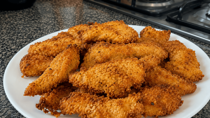 O Frango Crocante que Todo Mundo Está Fazendo na AirFryer