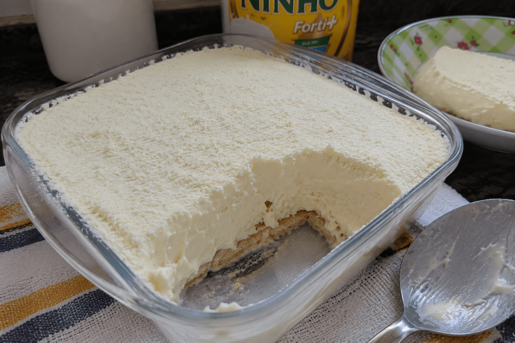 Sobremesa Gelada de Leite Ninho facil e deliciosa !