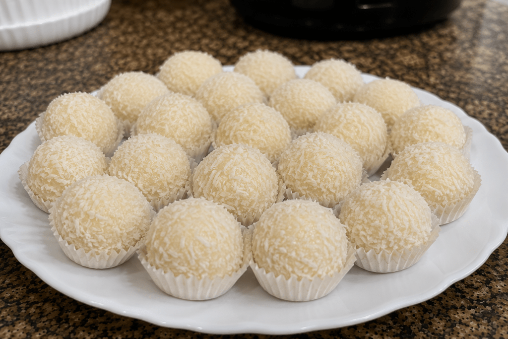 Beijinho de Coco Cremoso e Fácil de Fazer