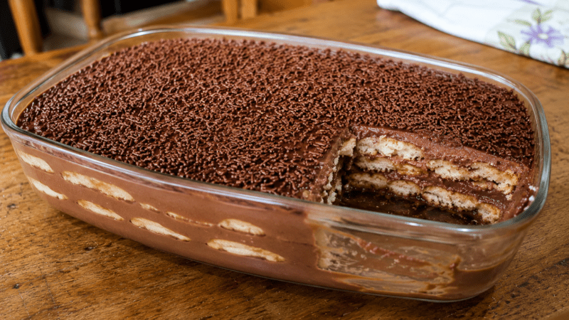 Pavê de Chocolate Fácil e Cremoso Rápido 5 (22)